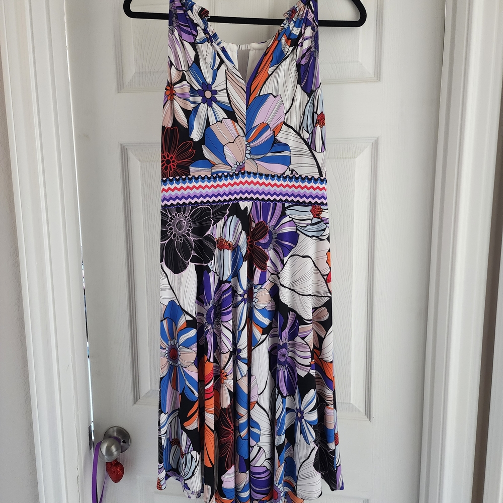 Floral Sleeveless Dress - Multicolor